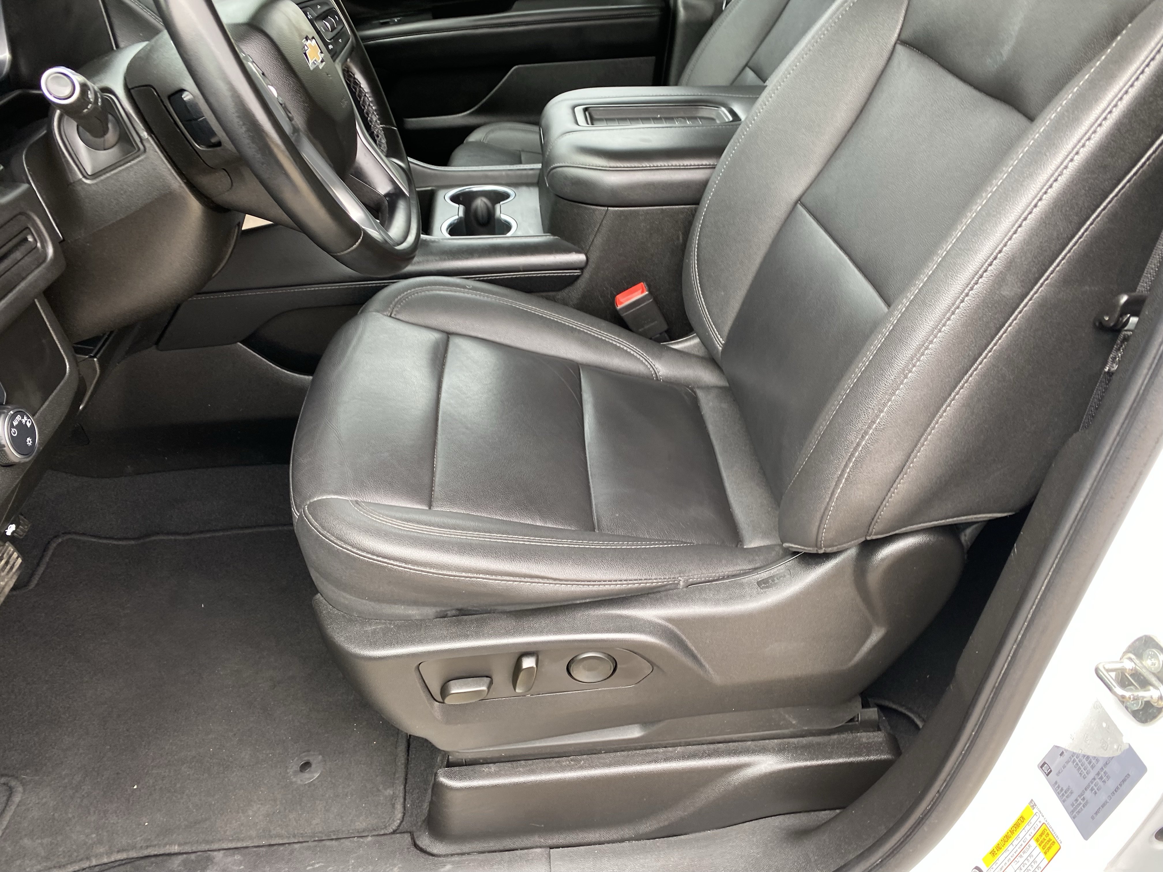 Used 2023 Chevrolet Suburban LT AWD/4WD image 21