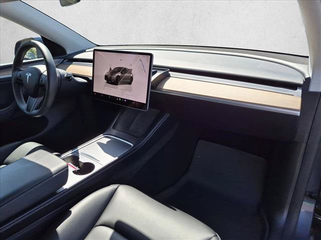 Used 2024 Tesla Model Y Long Range AWD/4WD image 22