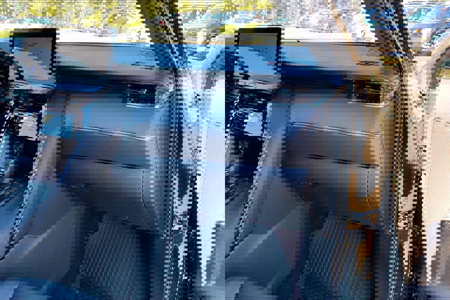 Used 2024 Toyota Venza Nightshade image 16