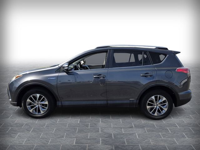 Used 2017 Toyota RAV4 XLE w/ All Weather Liner Package AWD/4WD image 4