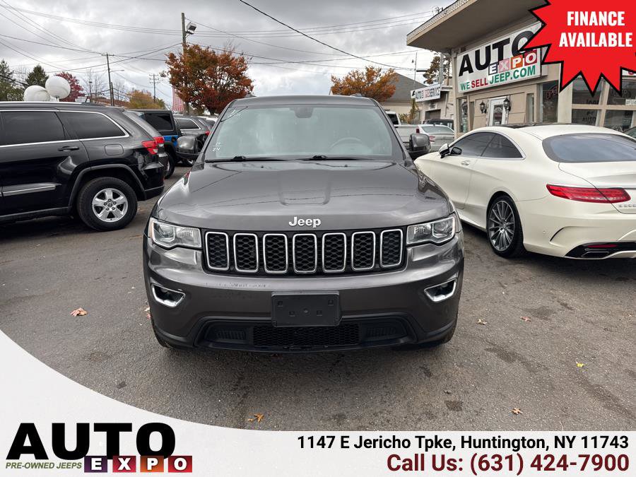 Used 2019 Jeep Grand Cherokee Laredo w/ Laredo X Package image 2