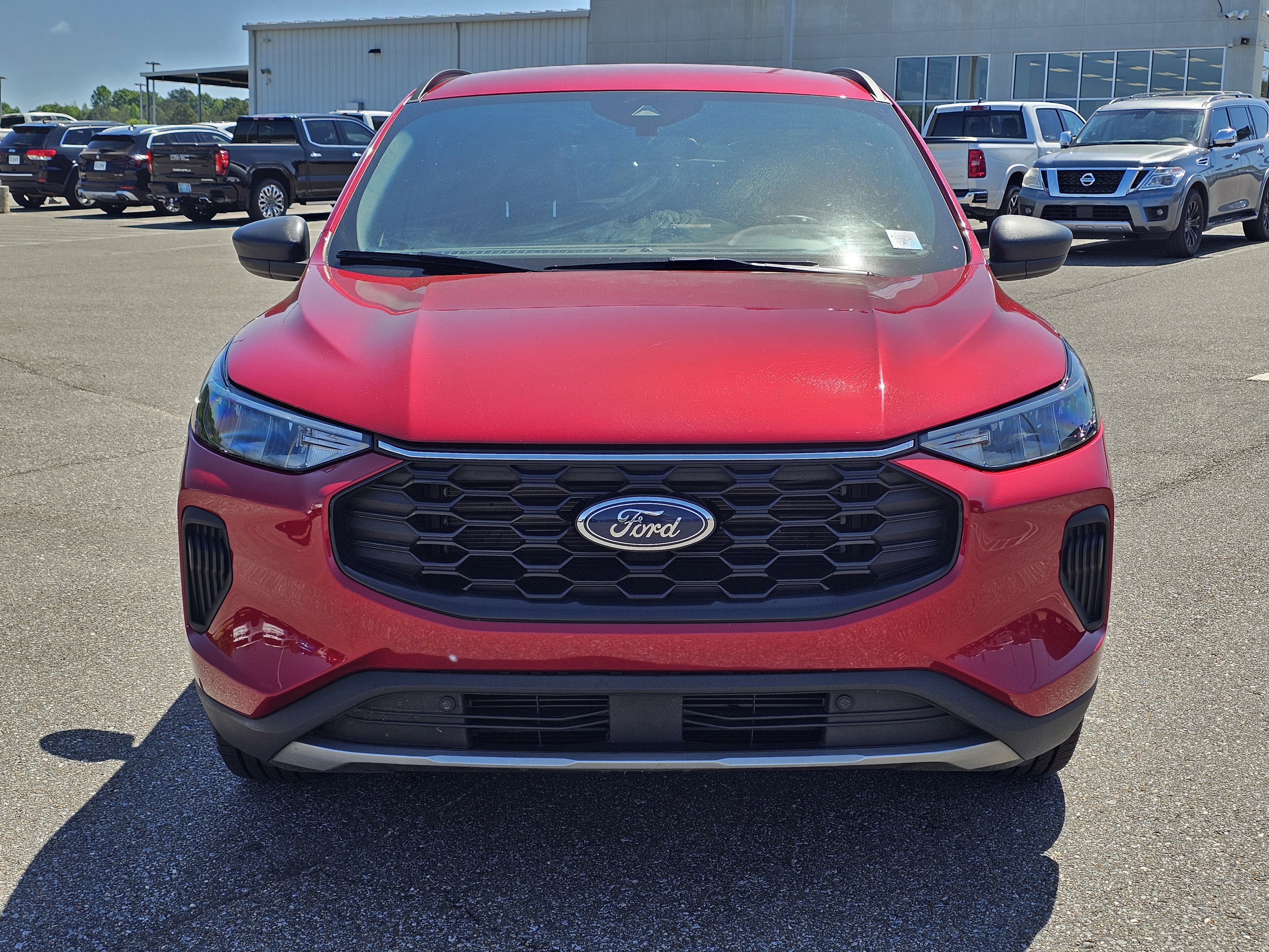 Used 2025 Ford Escape ST-Line w/ Tech Pack #1 FWD image 2