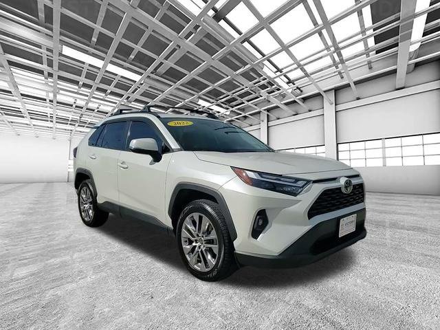 Used 2022 Toyota RAV4 XLE Premium image 1