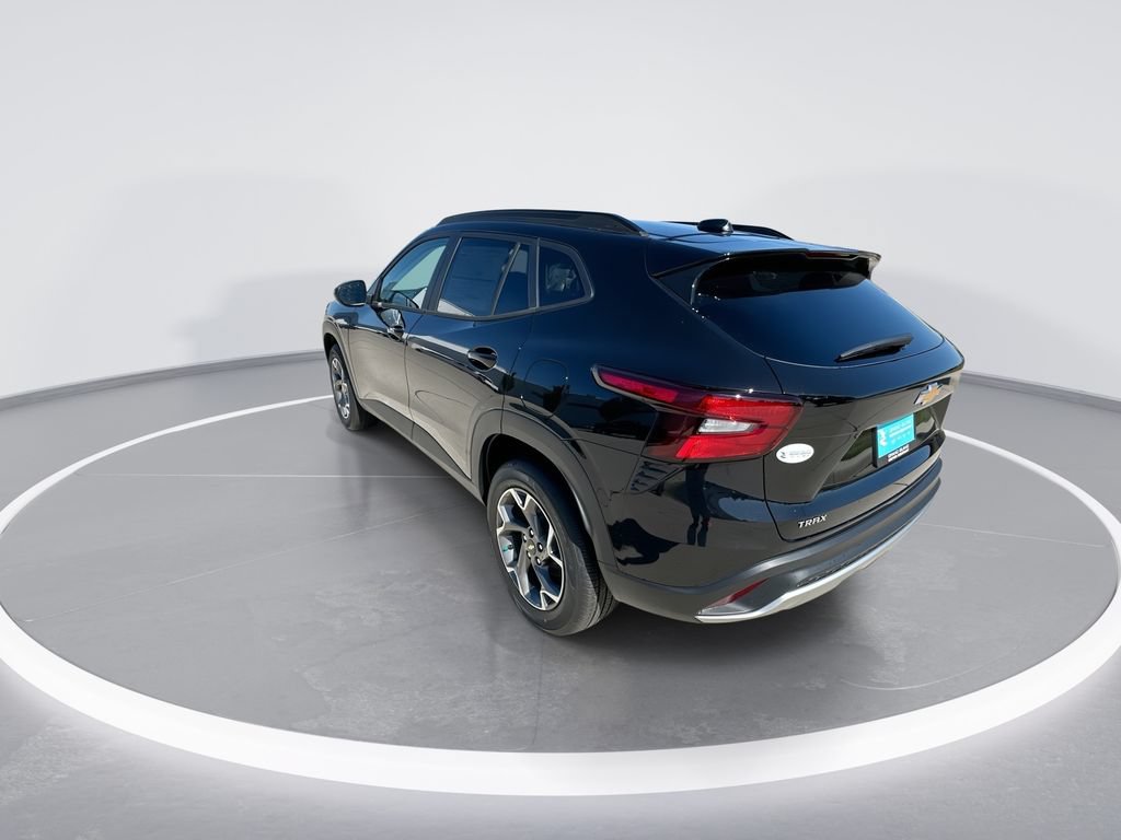 New 2026 Chevrolet Trax LT w/ LT Convenience Package FWD image 6