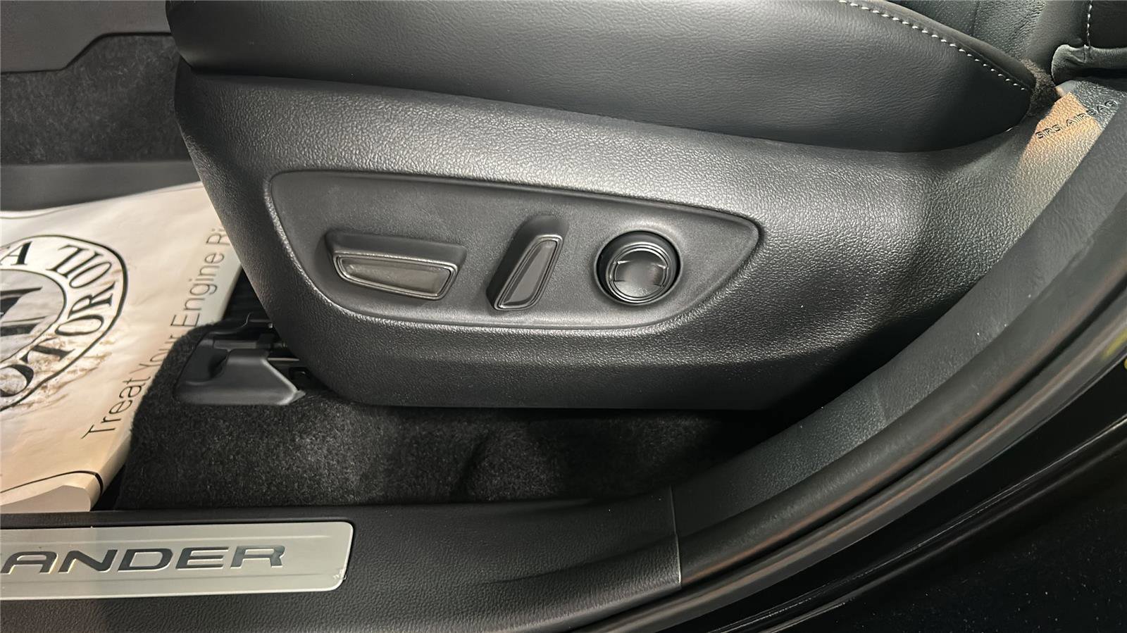 New 2026 Toyota Highlander Limited image 19