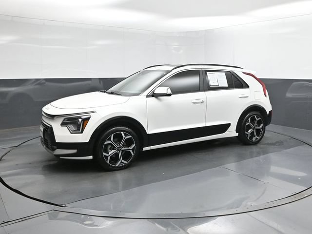 Used 2024 Kia Niro EX Touring FWD image 30