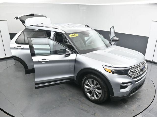 Used 2023 Ford Explorer Limited w/ Equipment Group 301A image 32