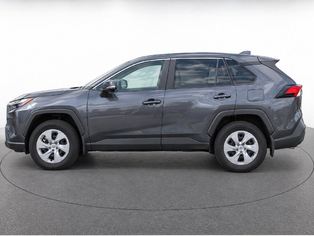 Used 2023 Toyota RAV4 LE AWD/4WD image 2