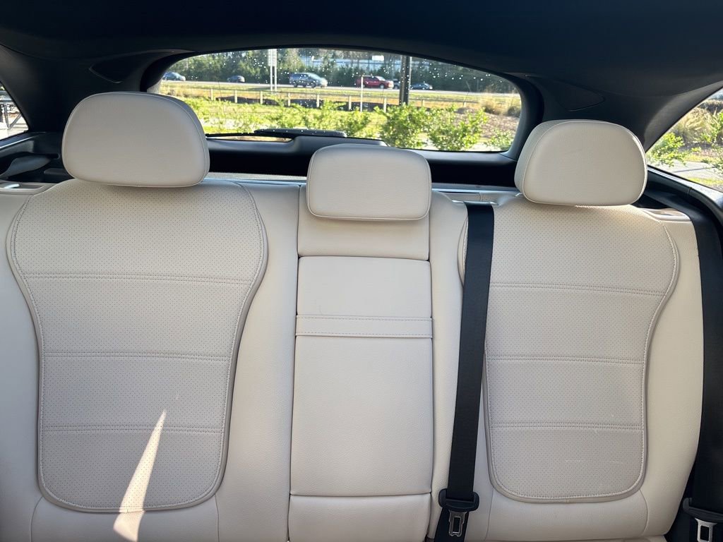 Used 2024 Mercedes-Benz GLC 300 image 23