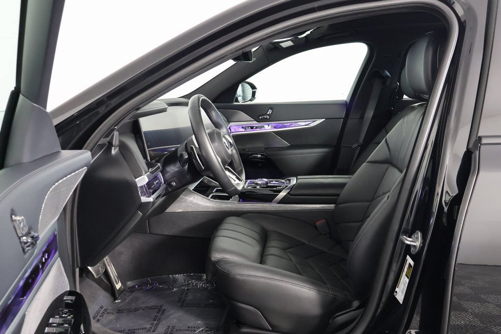 Used 2025 BMW 740i RWD image 10