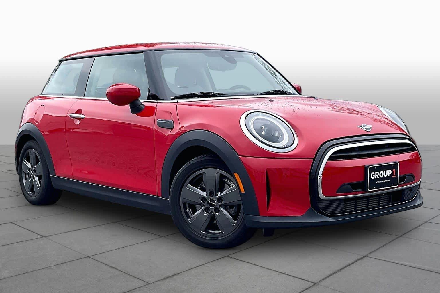 Used 2024 MINI Cooper 2-Door Hardtop FWD image 2