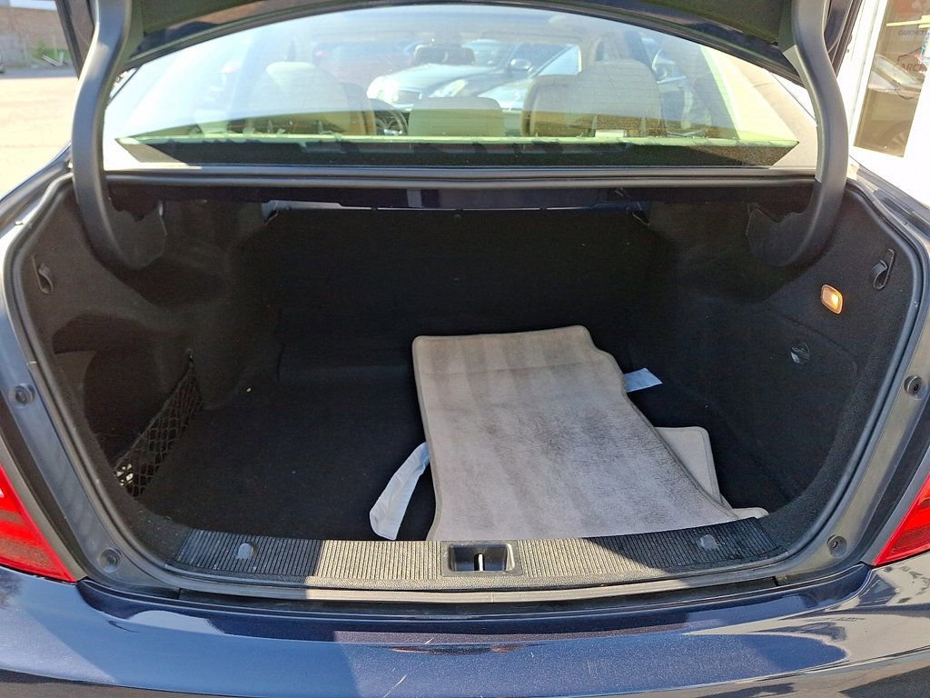 Used 2013 Mercedes-Benz C 250 Sedan image 29