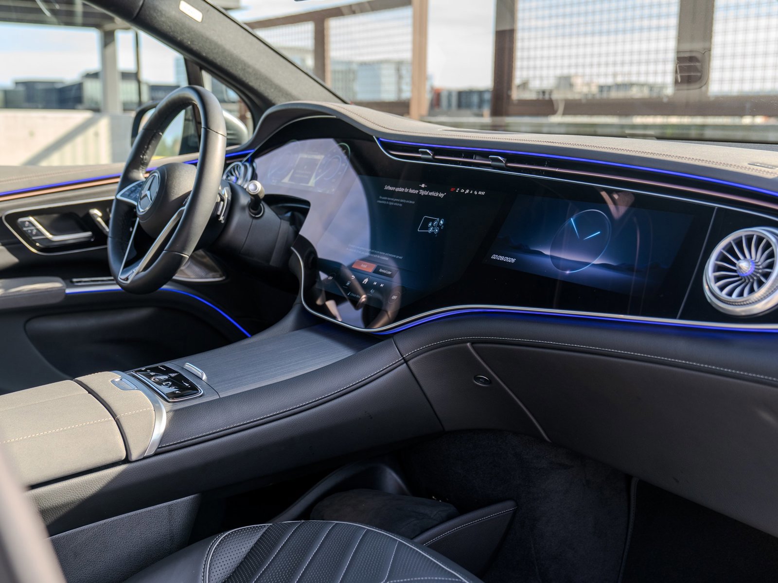 Used 2025 Mercedes-Benz EQS 580 4MATIC SUV image 29