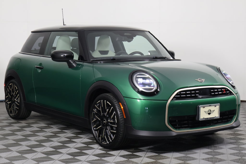 Used 2025 MINI Cooper S FWD image 3