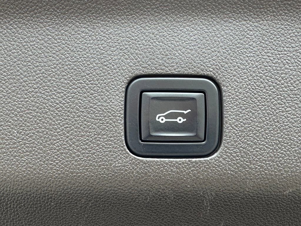 Certified 2022 Chevrolet Tahoe LT w/ LT Signature Plus Package image 19