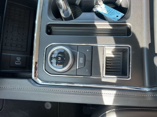 Used 2024 Ford Expedition Max XLT image 15