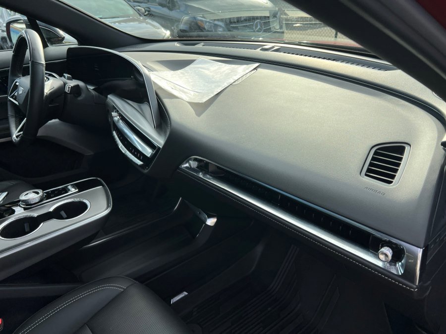 Used 2024 Cadillac Lyriq Luxury w/ LPO, Floor Liner Package image 36