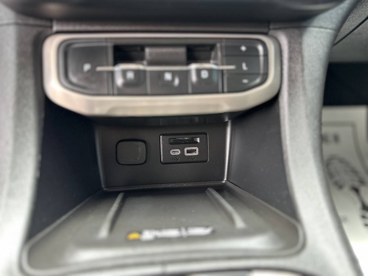 Used 2020 GMC Acadia Denali w/ Denali Ultimate Package AWD/4WD image 15