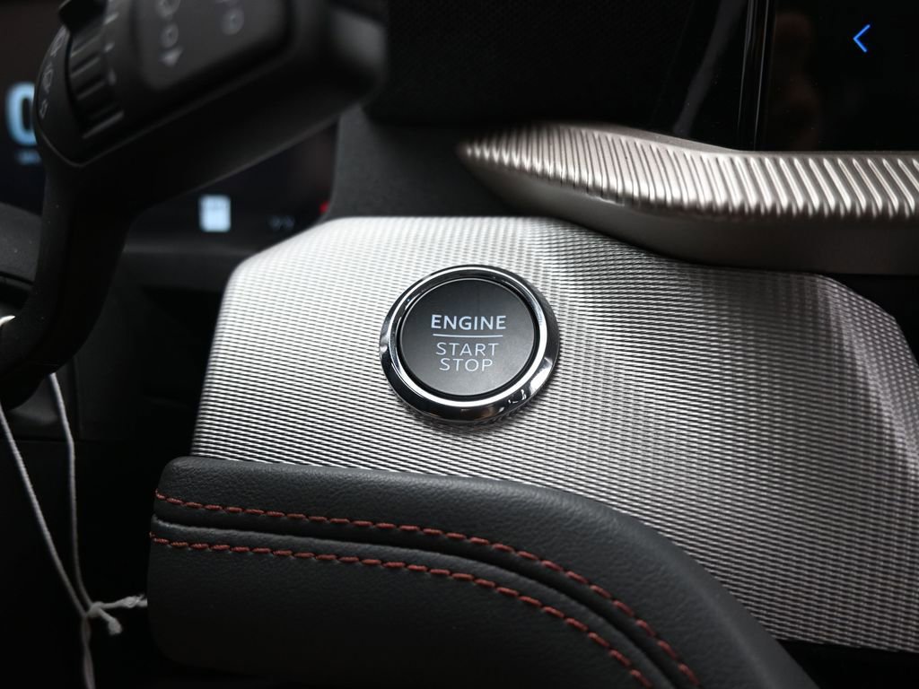 New 2025 Ford Explorer Active image 16