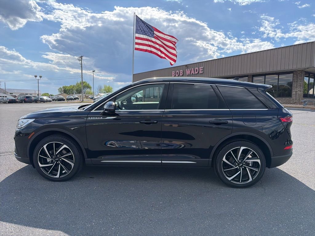 Certified 2023 Lincoln Corsair Reserve w/ Equipment Group 202A AWD/4WD image 3