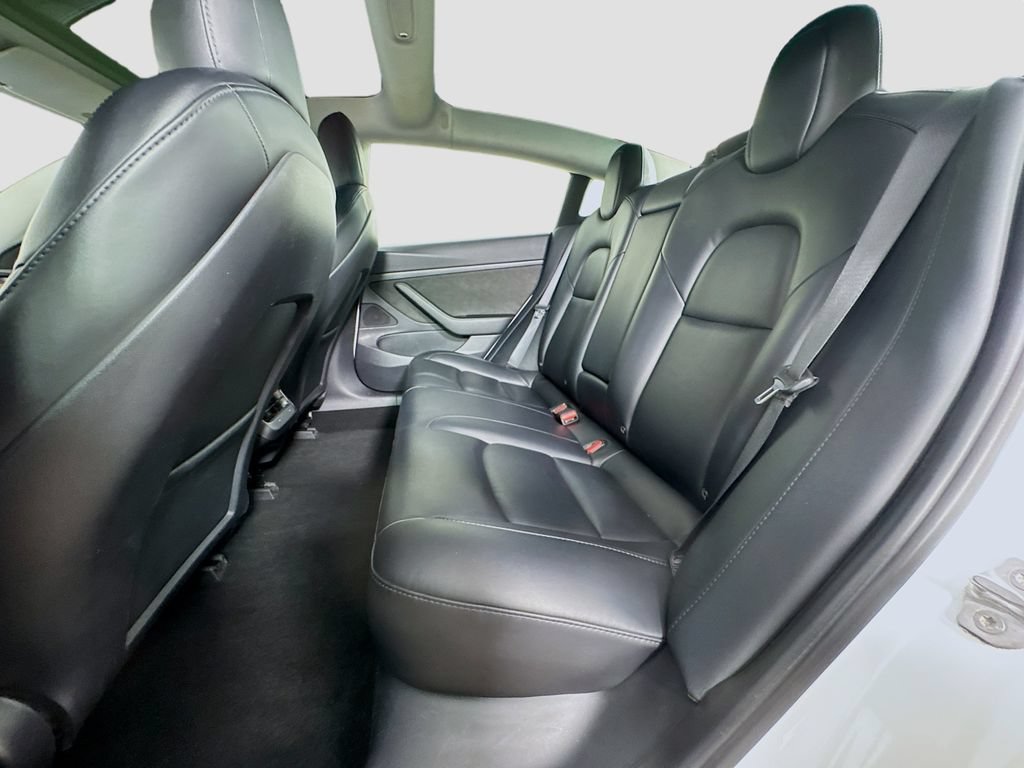 Used 2020 Tesla Model 3 Standard Range RWD image 32