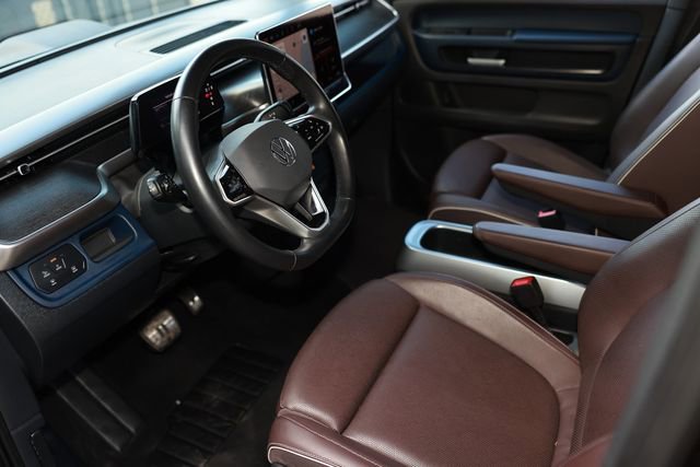 Used 2025 Volkswagen ID. Buzz Pro S RWD image 6