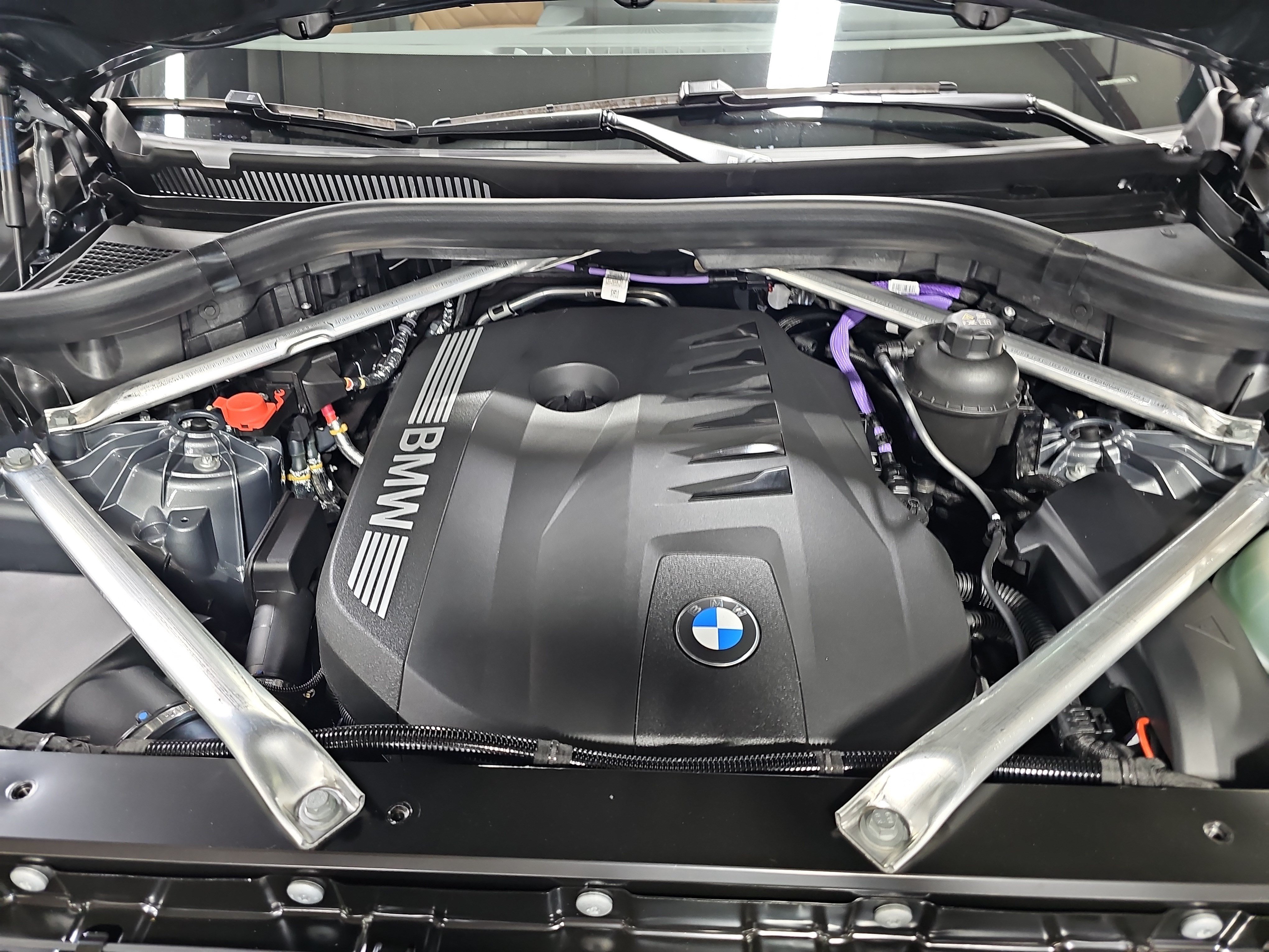 New 2026 BMW X5 xDrive40i w/ M Sport Package AWD/4WD image 33