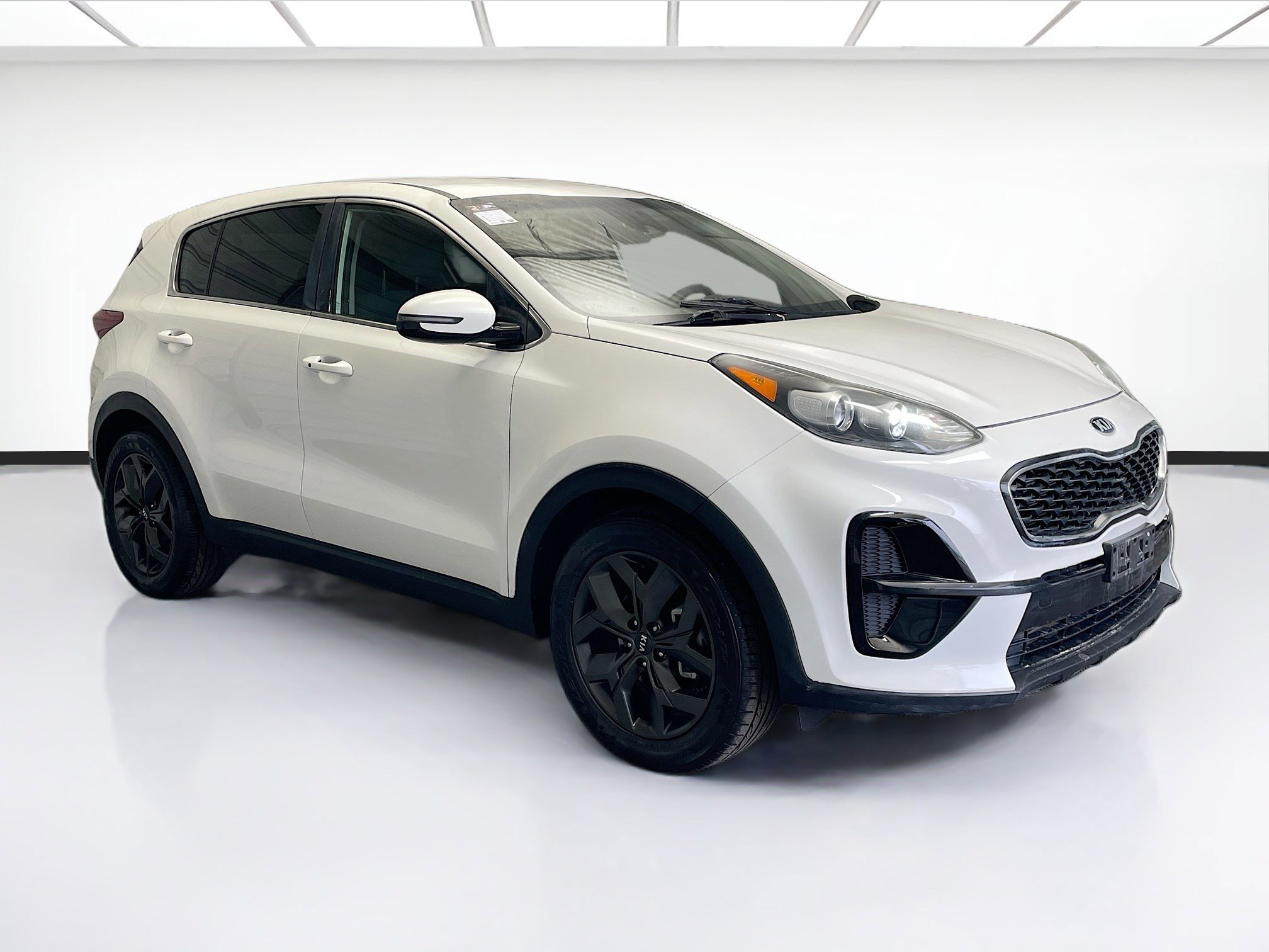Used 2022 Kia Sportage LX w/ LX FWD Value Edition Package image 3