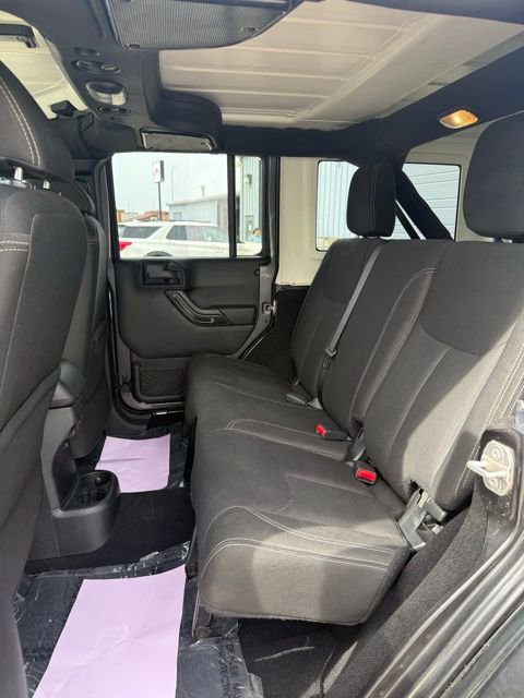Used 2018 Jeep Wrangler Unlimited Sahara image 17