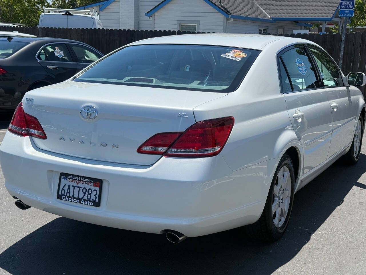 Used 2007 Toyota Avalon XL FWD image 6