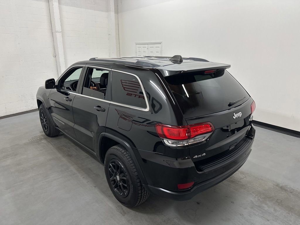 Used 2020 Jeep Grand Cherokee Laredo AWD/4WD image 17