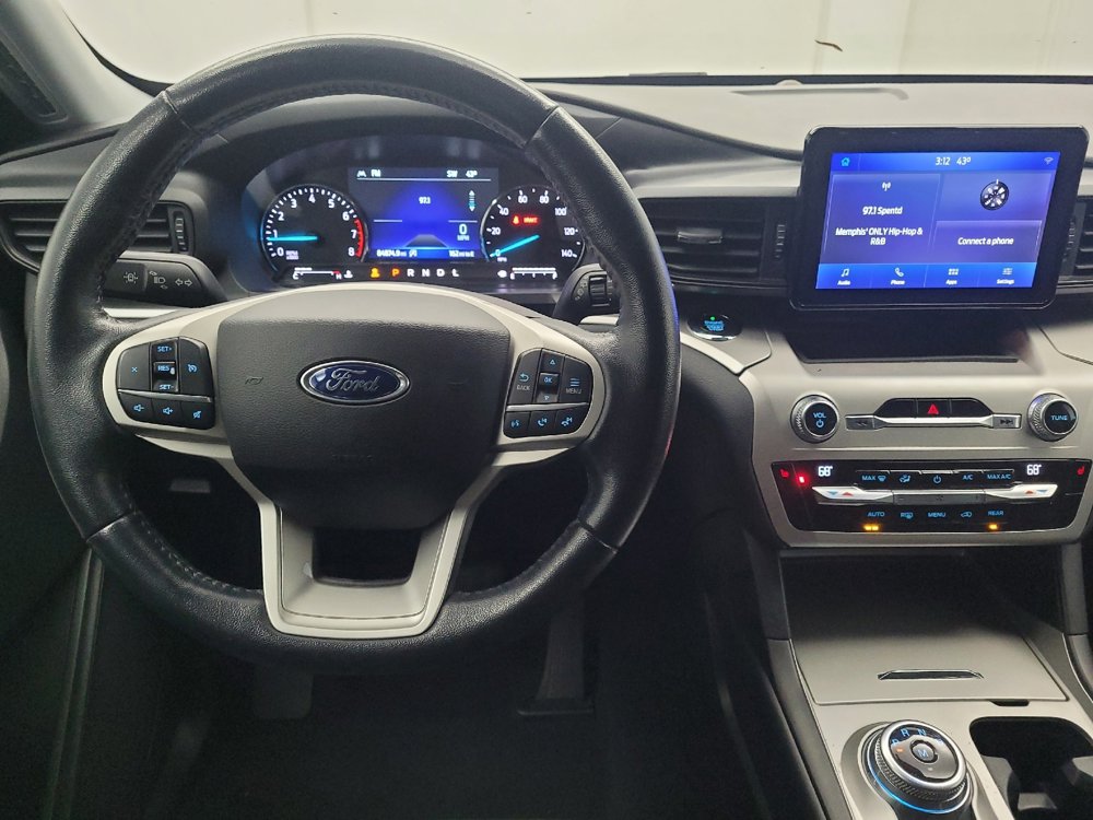 Used 2021 Ford Explorer XLT image 22