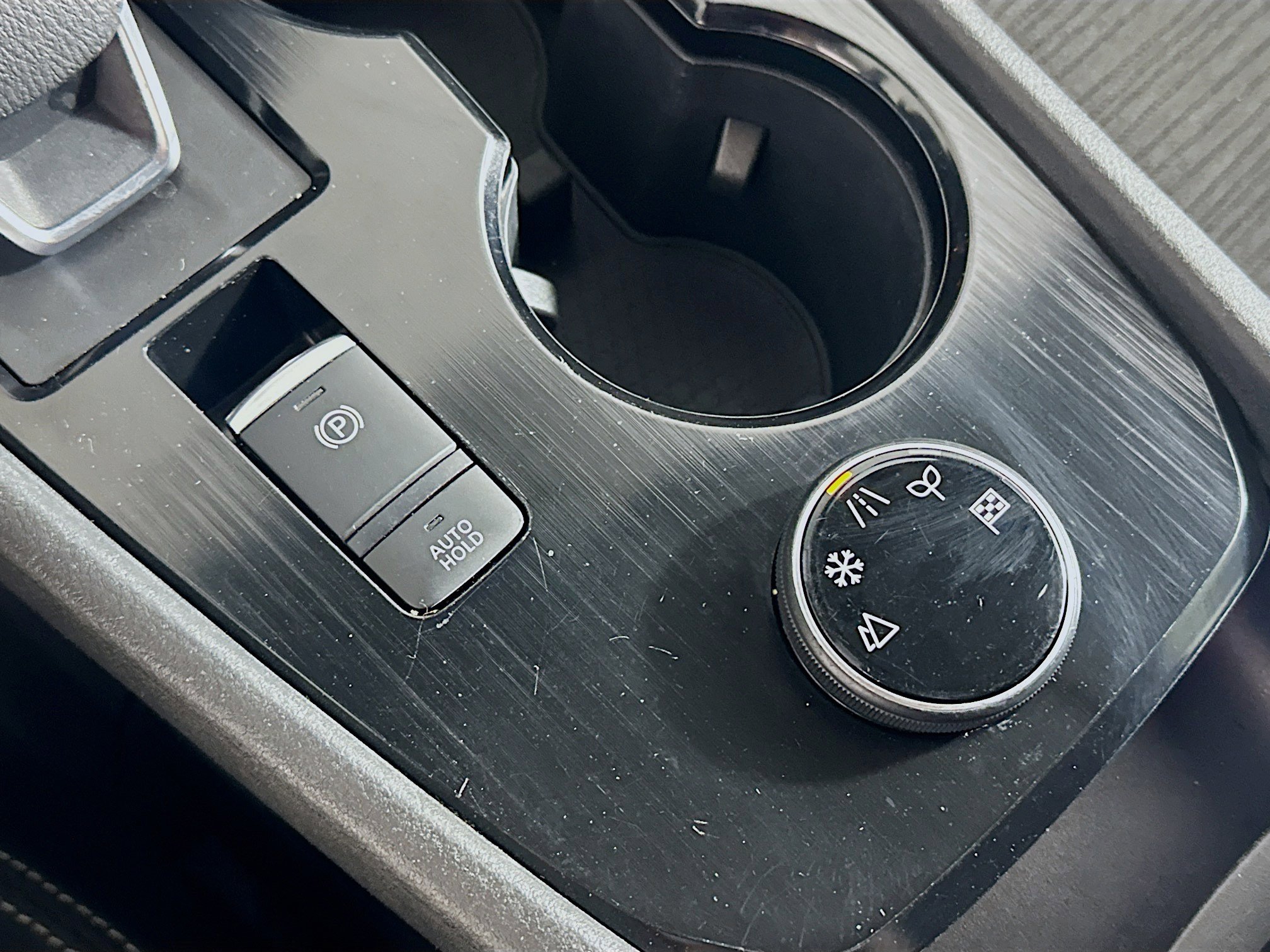 Used 2023 Nissan Rogue SV image 24