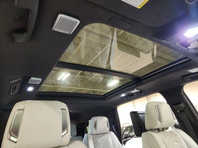 Used 2026 Cadillac Escalade V image 39