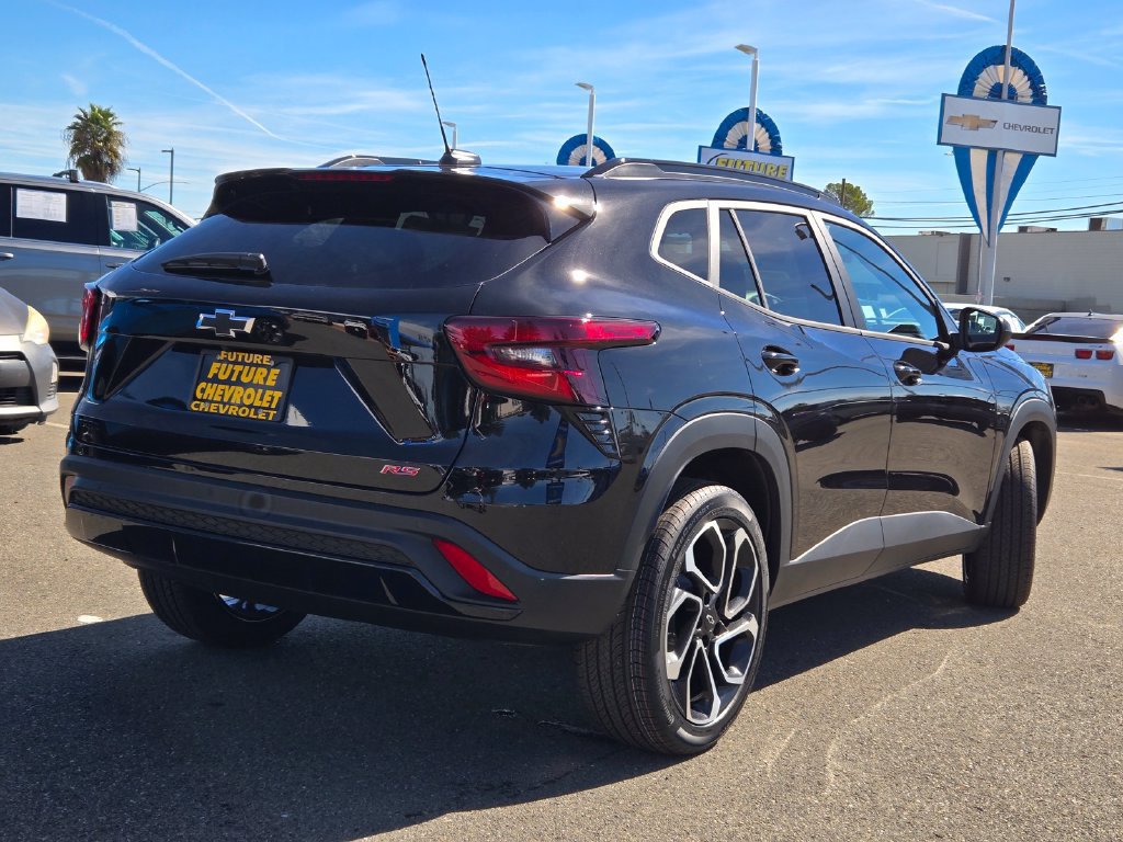 New 2026 Chevrolet Trax RS w/ Driver Confidence Package FWD image 3