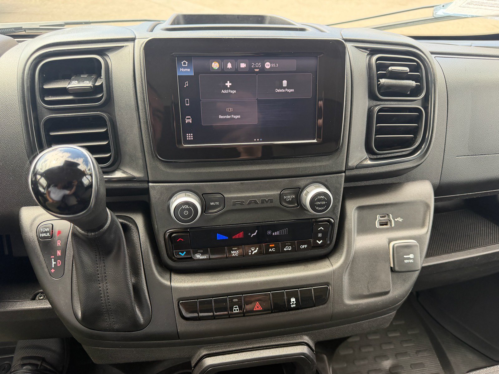 Used 2024 RAM ProMaster 2500 FWD image 21