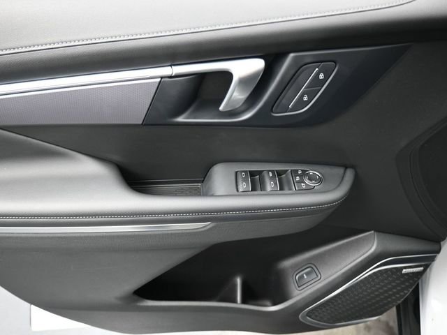 Used 2025 Buick Enclave Sport Touring image 13