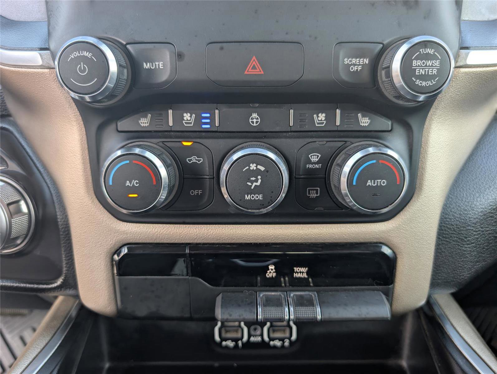 Used 2020 RAM 1500 Laramie image 17