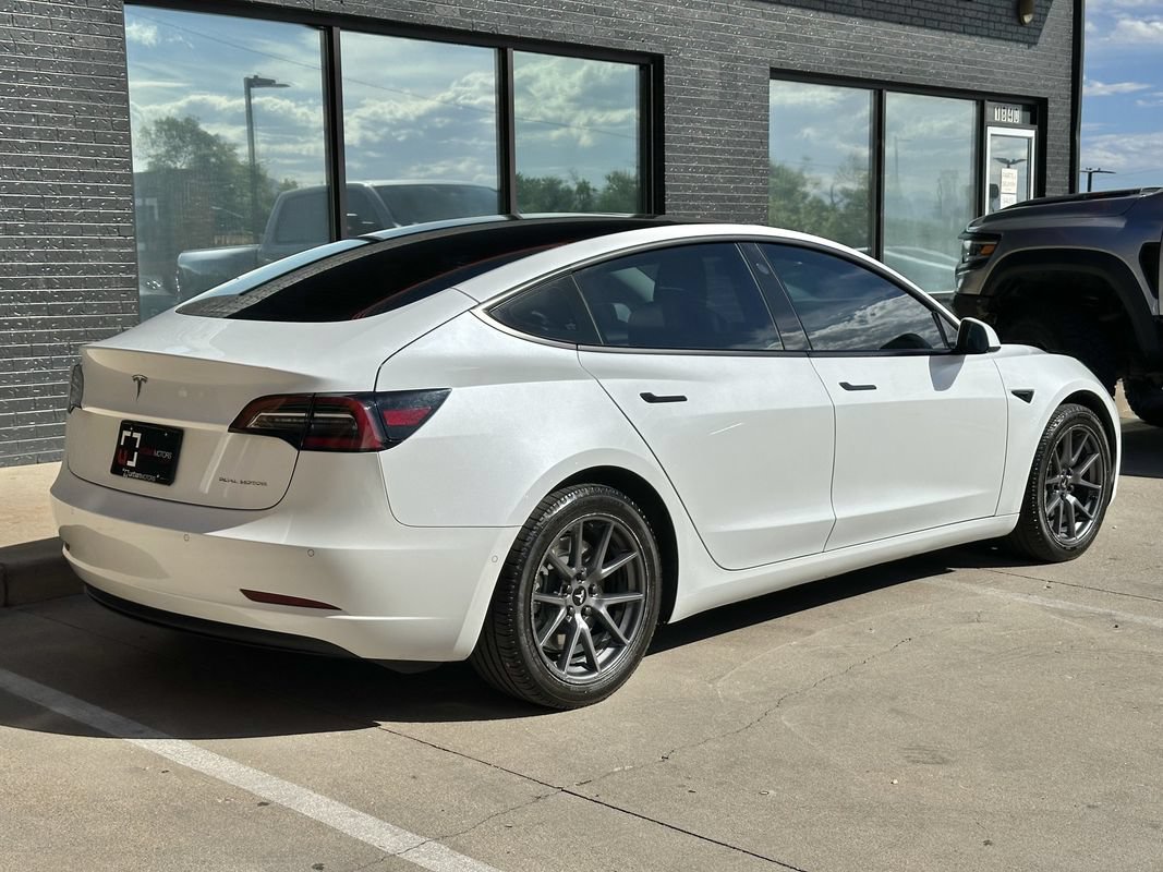 Used 2022 Tesla Model 3 Long Range AWD/4WD image 11