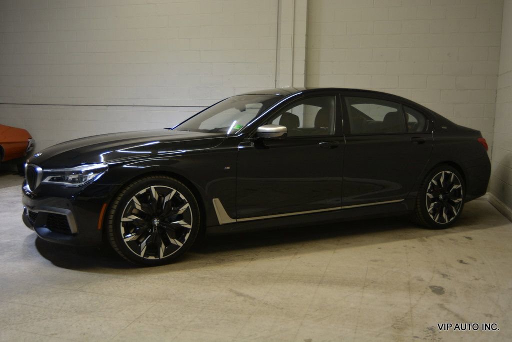 Used 2017 BMW M760i xDrive image 30