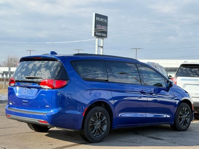 Used 2020 Chrysler Pacifica Touring-L w/ Advanced Safetytec Group image 39