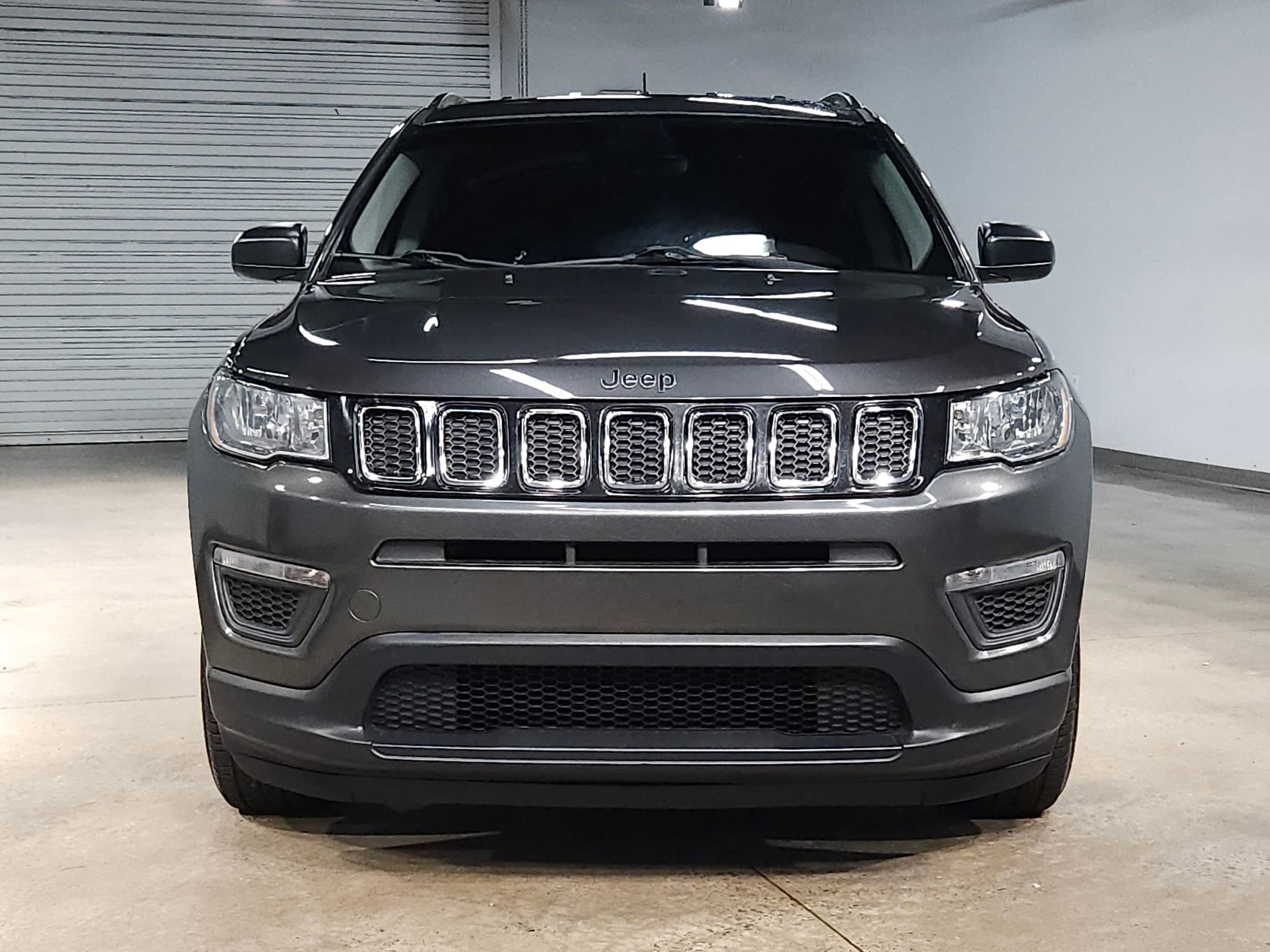 Used 2018 Jeep Compass Sport w/ Tech Group image 2