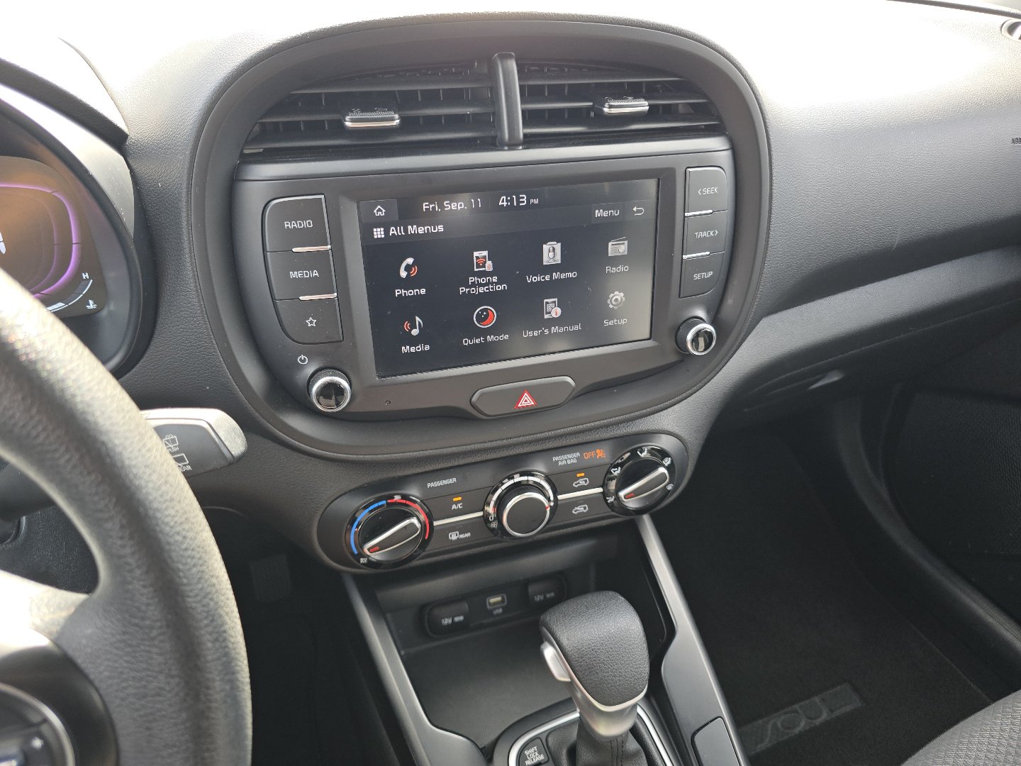 Used 2024 Kia Soul LX w/ Option Group 015 FWD image 32