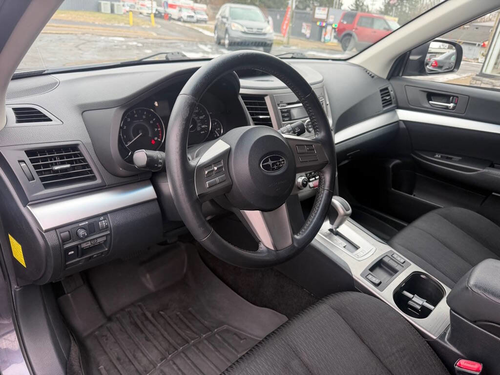 Used 2010 Subaru Outback 2.5i Premium image 13