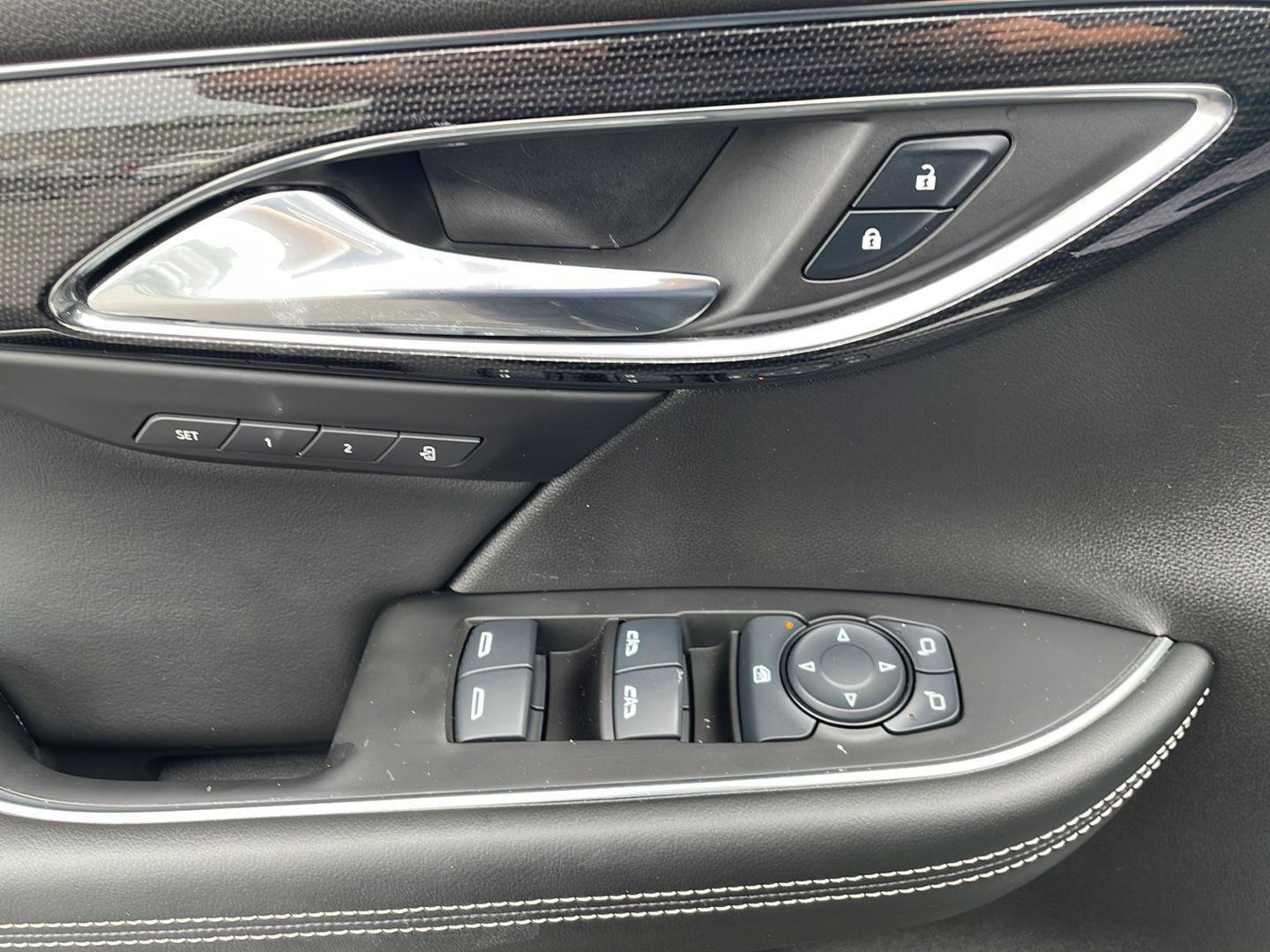 Used 2023 Buick Envision Essence FWD image 12