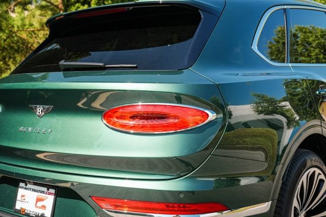 Used 2022 Bentley Bentayga AWD/4WD image 18
