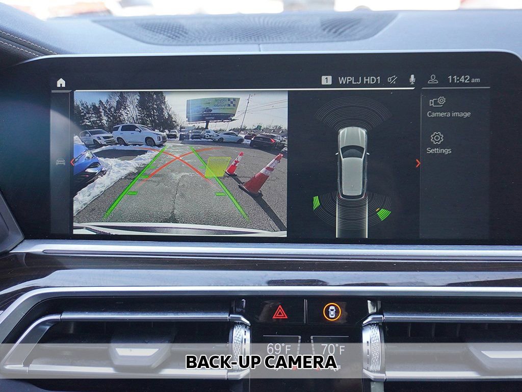 Used 2023 BMW X5 xDrive40i w/ Executive Package image 9