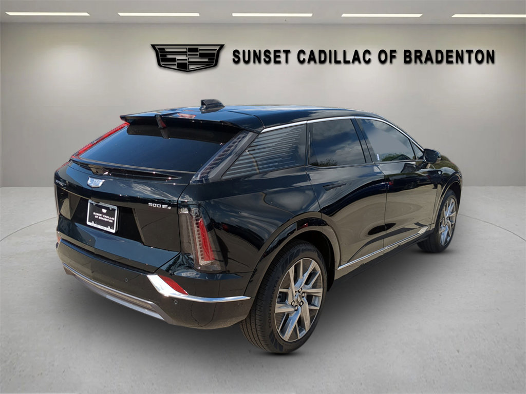 New 2025 Cadillac Optiq Luxury 2 image 4