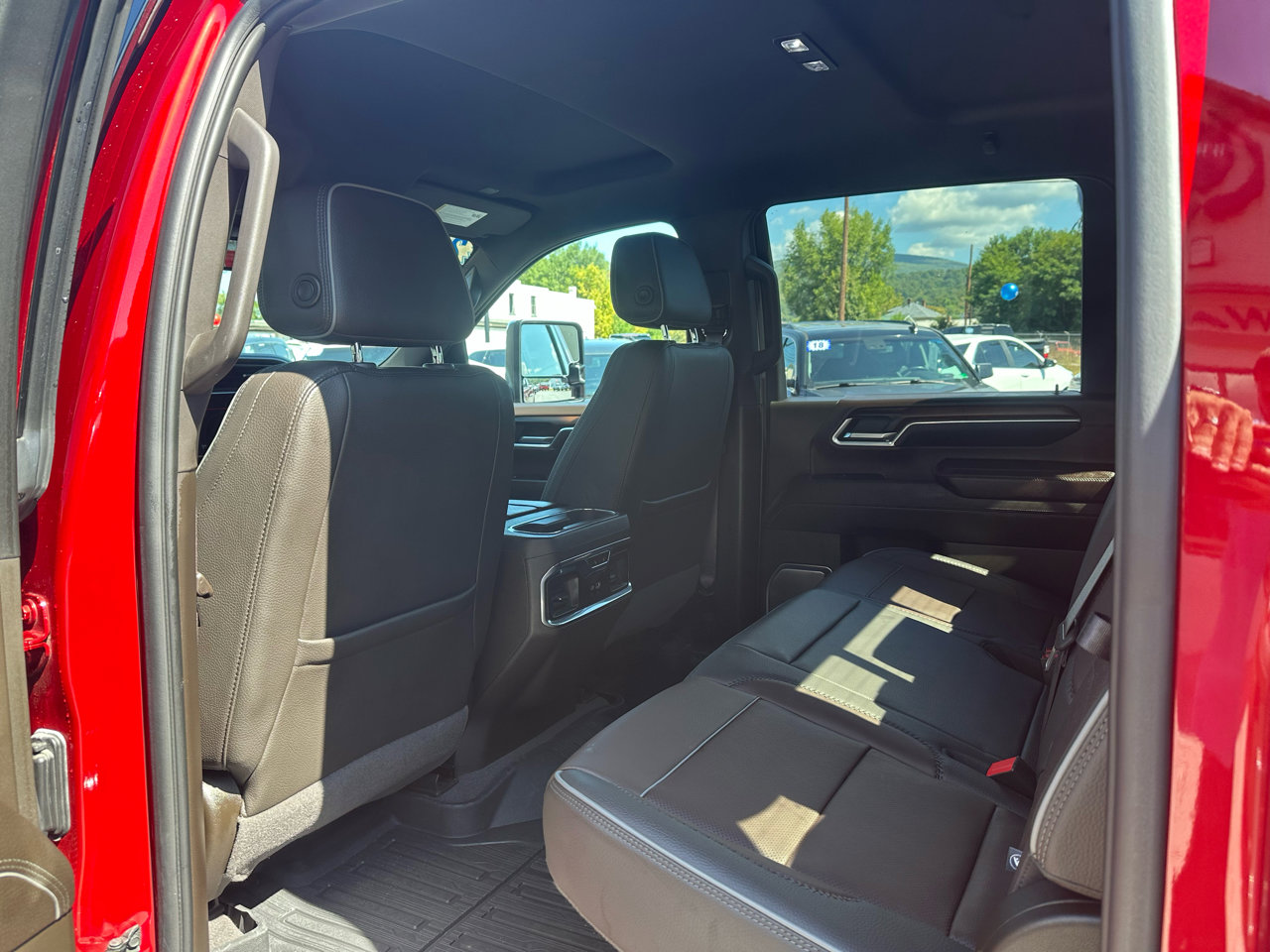 Used 2024 GMC Sierra 3500 Denali image 23