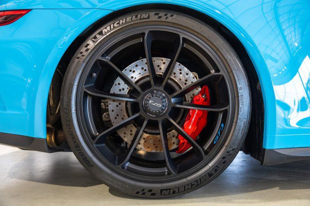Used 2018 Porsche 911 GT3 RWD image 22